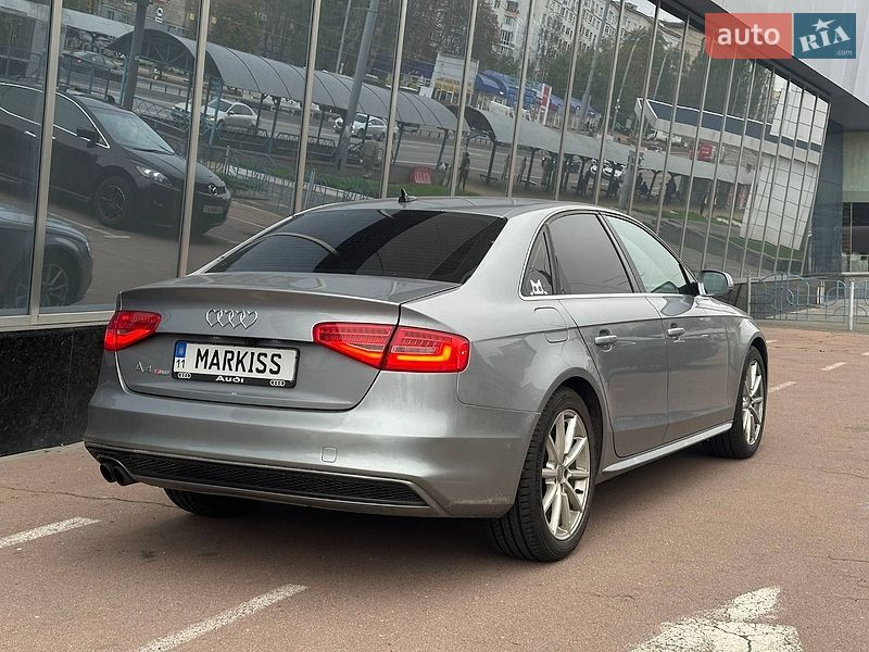 Седан Audi A4 2015 в Киеве