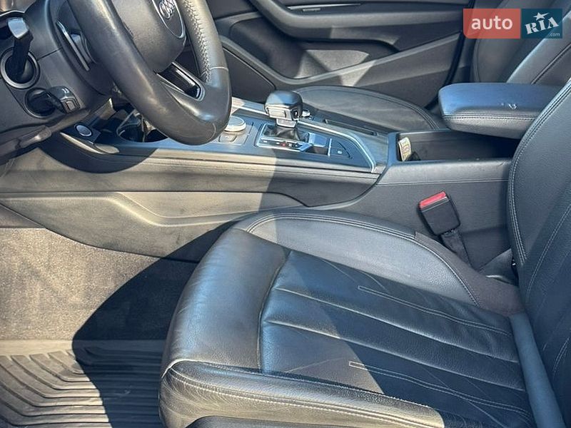 Седан Audi A4 2019 в Киеве