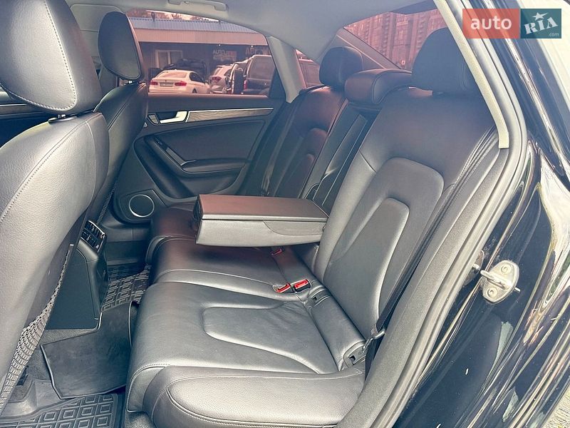 Седан Audi A4 2013 в Харькове