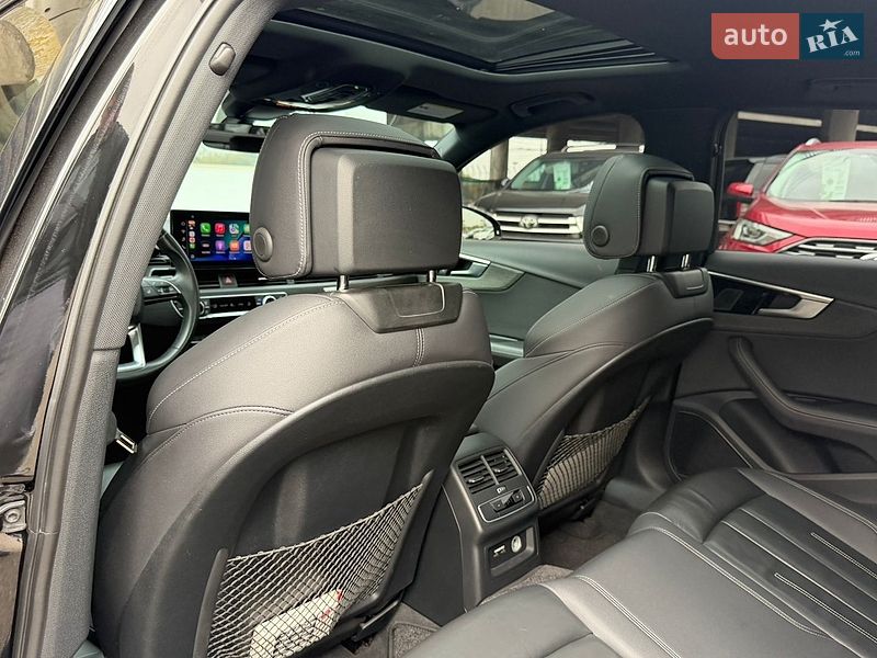 Седан Audi A4 2024 в Києві