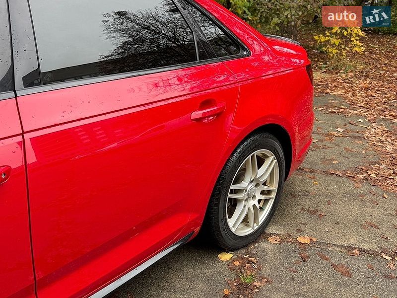 Седан Audi A4 2018 в Киеве