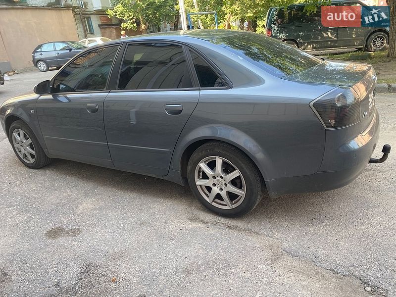 Седан Audi A4 2004 в Кропивницькому
