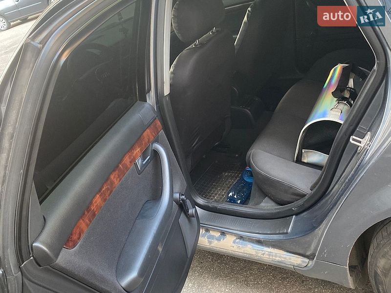 Седан Audi A4 2004 в Кропивницькому