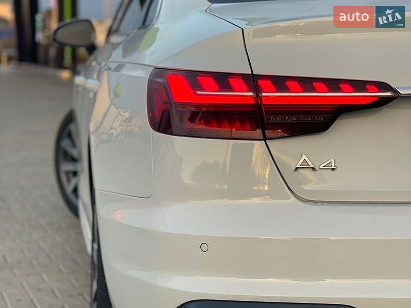 Седан Audi A4 2021 в Стрые