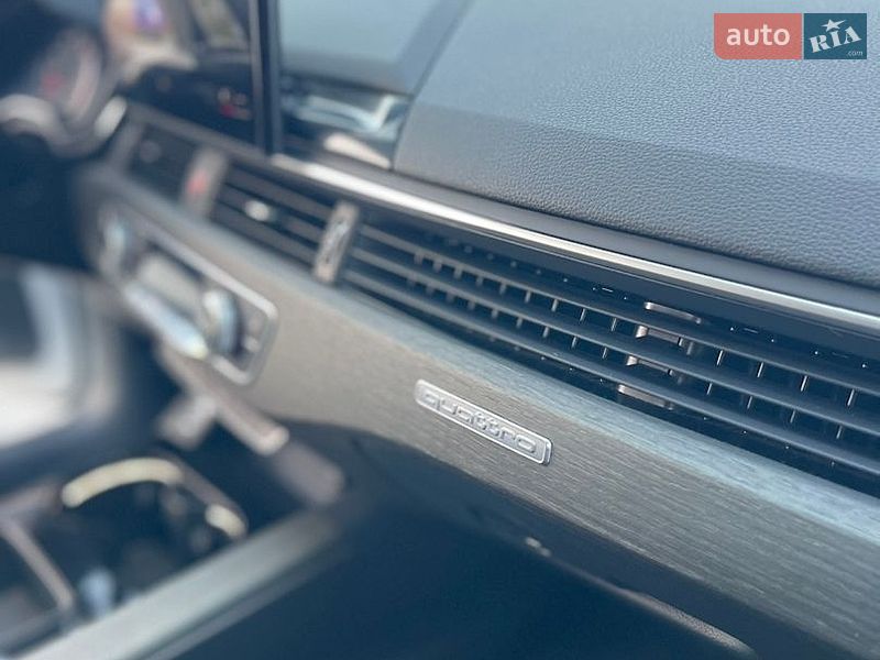 Седан Audi A4 2021 в Стрые