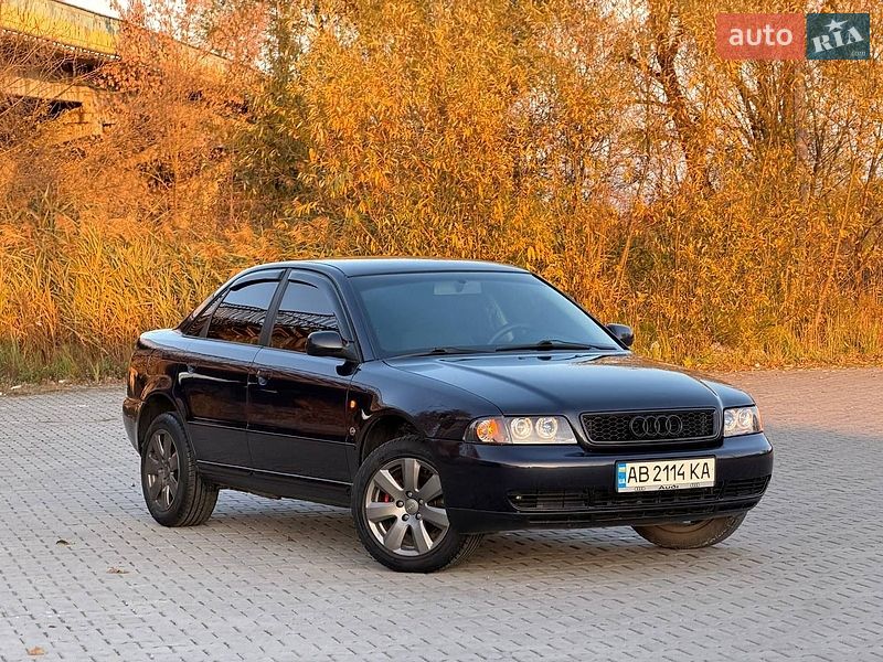 Седан Audi A4 1997 в Дрогобичі
