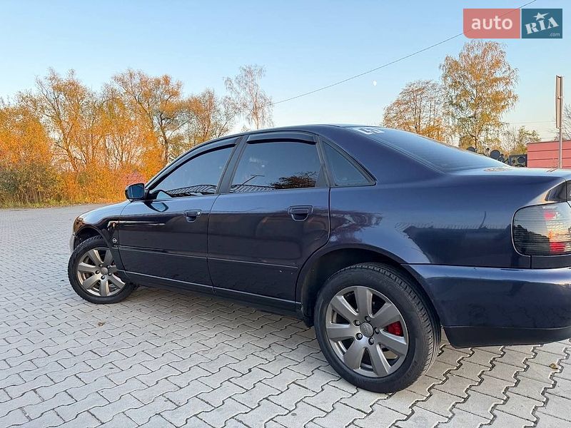Седан Audi A4 1997 в Дрогобичі