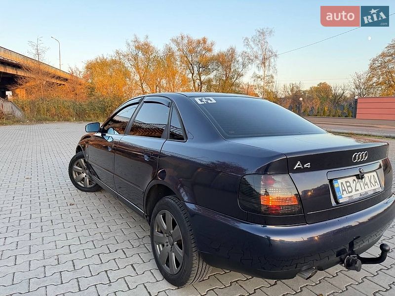 Седан Audi A4 1997 в Дрогобичі