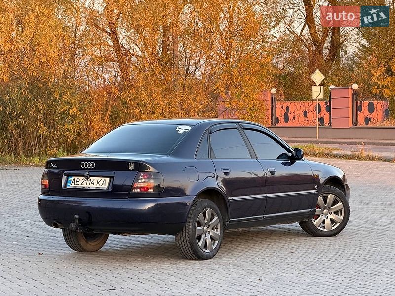 Седан Audi A4 1997 в Дрогобичі