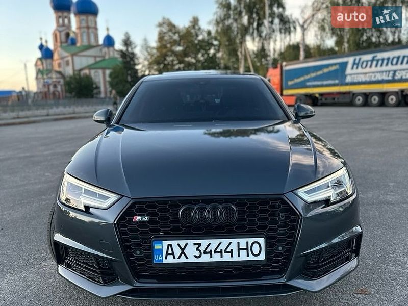 Седан Audi A4 2015 в Первомайске