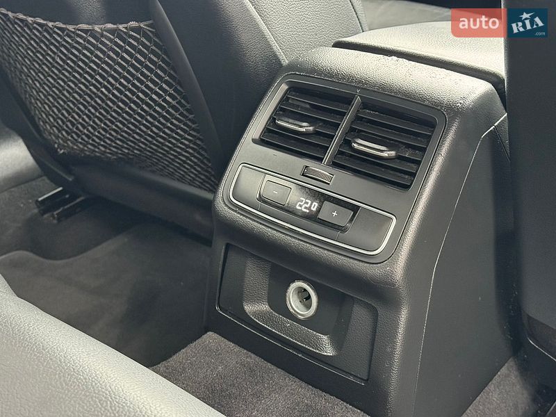 Седан Audi A4 2016 в Хмельницком
