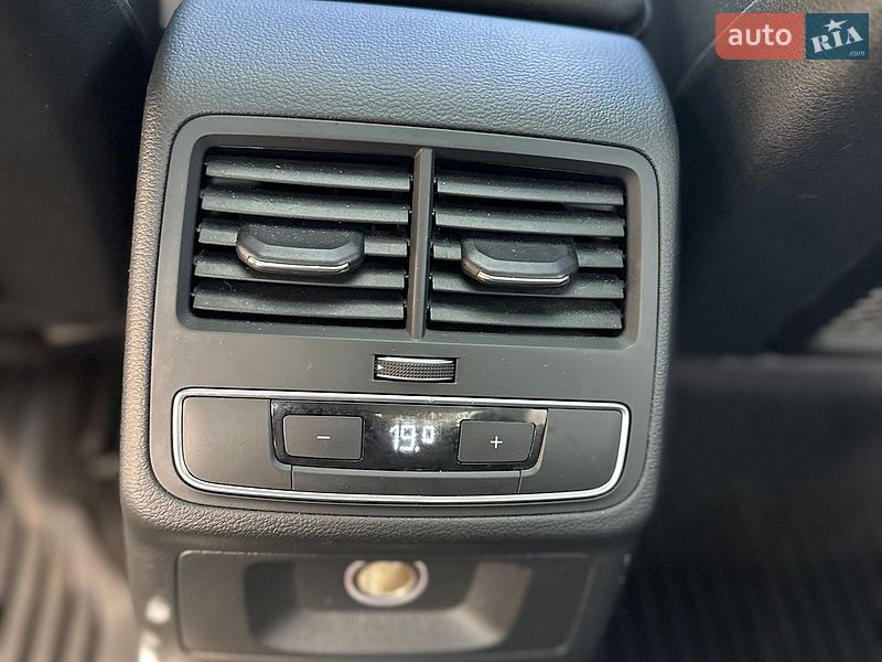 Седан Audi A4 2015 в Полтаве