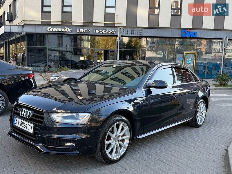 Седан Audi A4 2015 в Львове