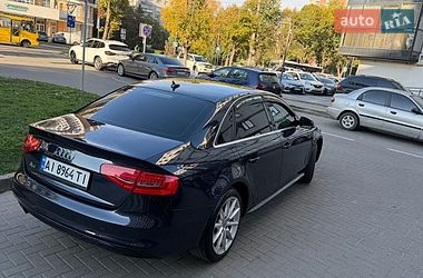 Седан Audi A4 2015 в Львове