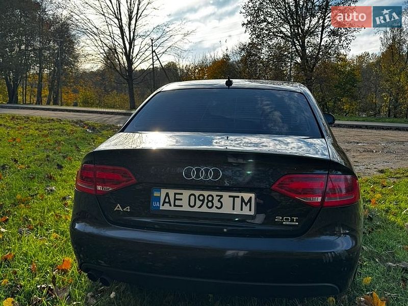 Седан Audi A4 2011 в Кривом Роге
