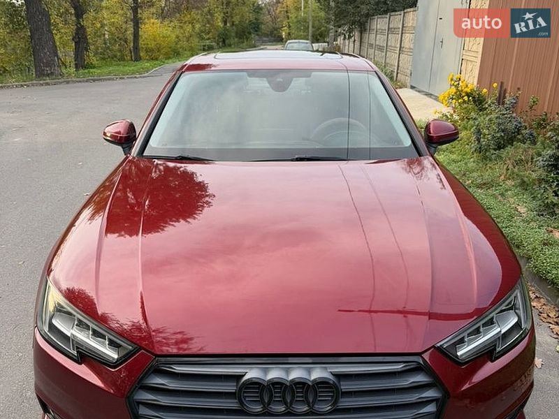 Седан Audi A4 2018 в Дніпрі