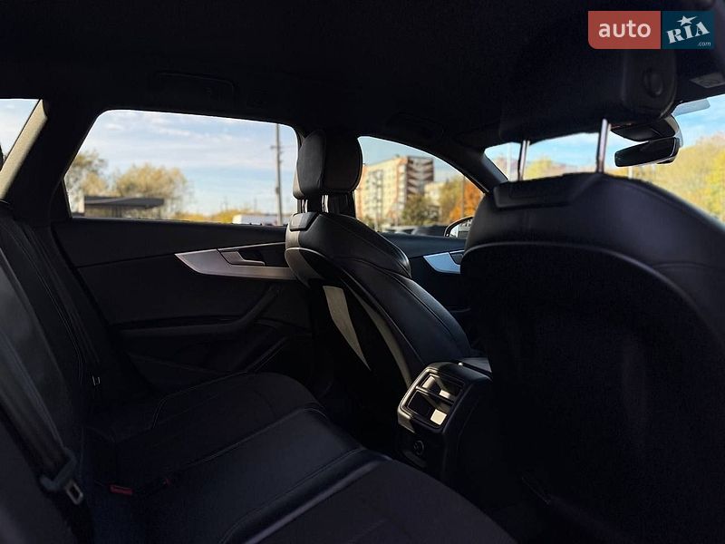 Универсал Audi A4 2017 в Черновцах