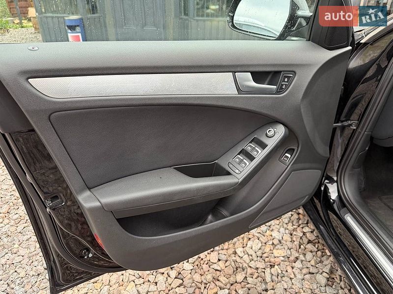 Седан Audi A4 2013 в Винниках