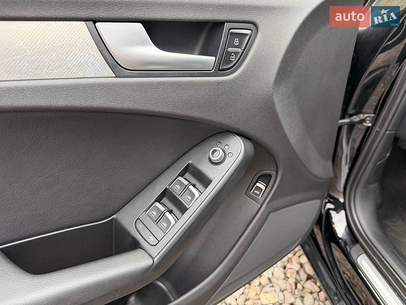Седан Audi A4 2013 в Винниках
