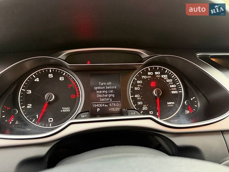 Седан Audi A4 2013 в Винниках