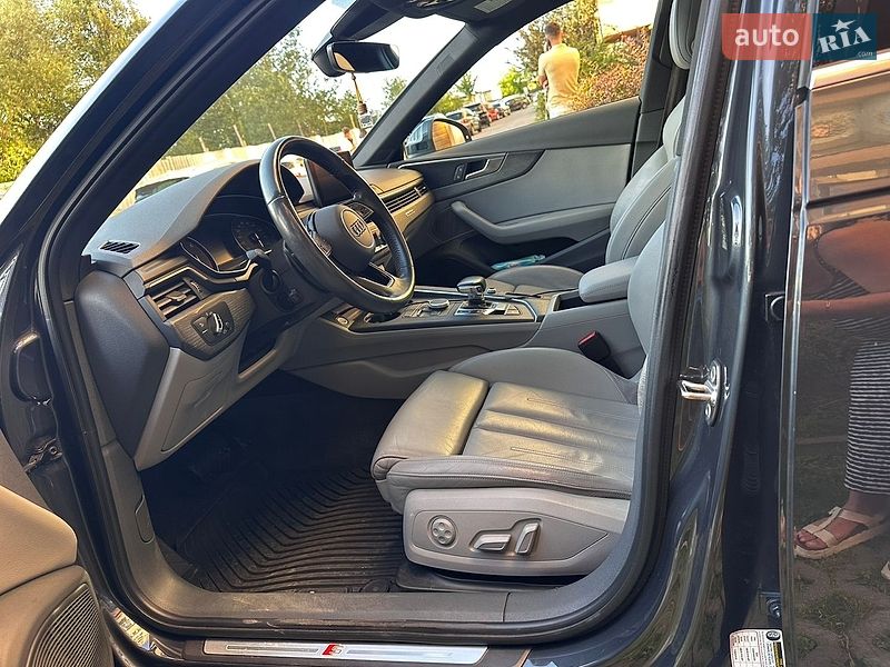 Седан Audi A4 2017 в Львові