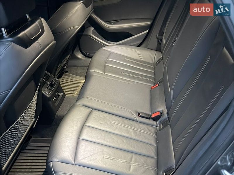Седан Audi A4 2021 в Запорожье