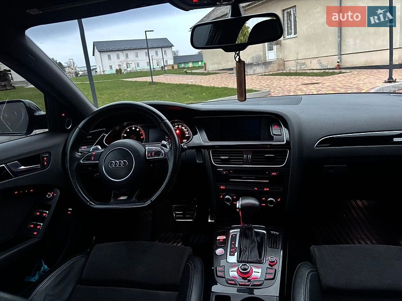 Седан Audi A4 2015 в Івано-Франково