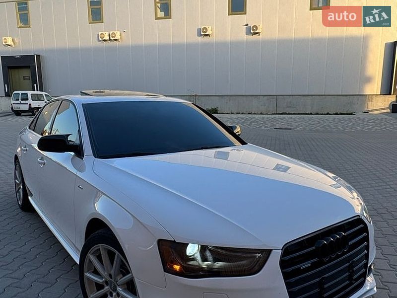 Седан Audi A4 2015 в Львові