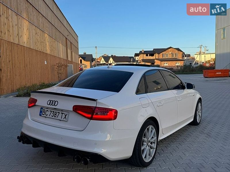 Седан Audi A4 2015 в Львові