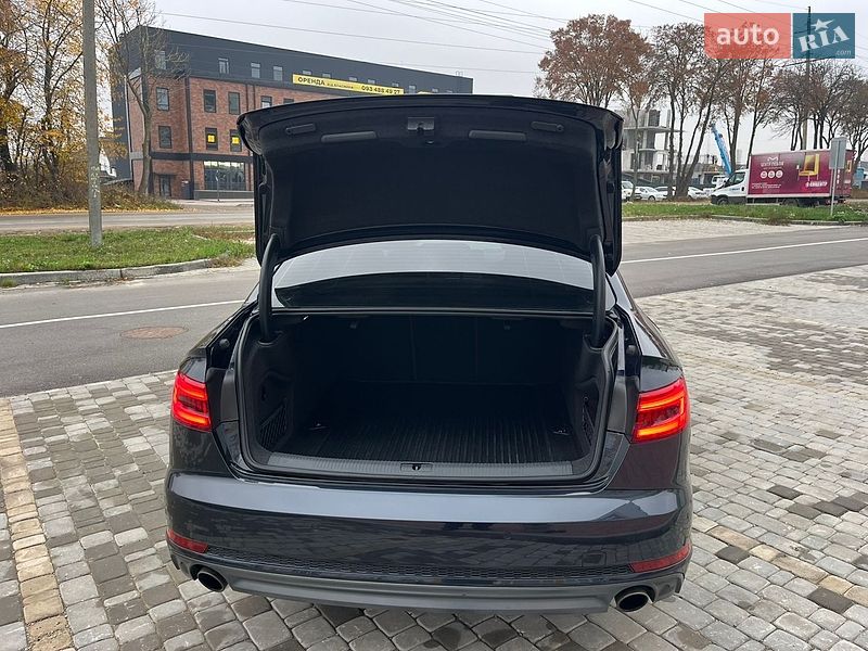 Седан Audi A4 2017 в Виннице