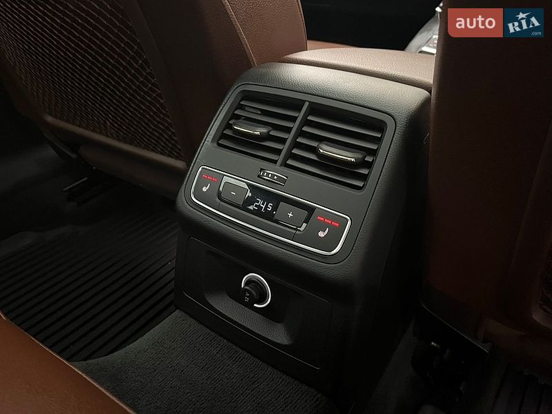 Седан Audi A4 2017 в Виннице