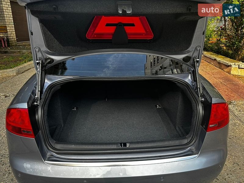 Седан Audi A4 2006 в Николаеве