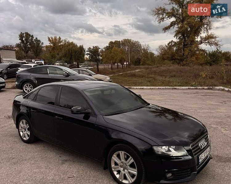 Седан Audi A4 2010 в Дніпрі