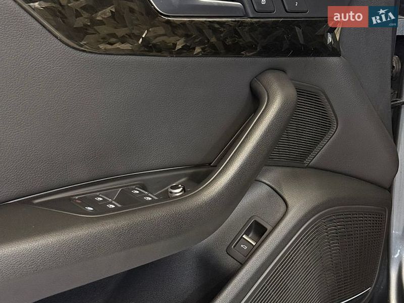 Седан Audi A4 2016 в Одесі