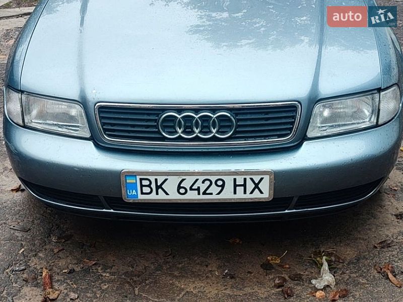 Седан Audi A4 1996 в Ровно