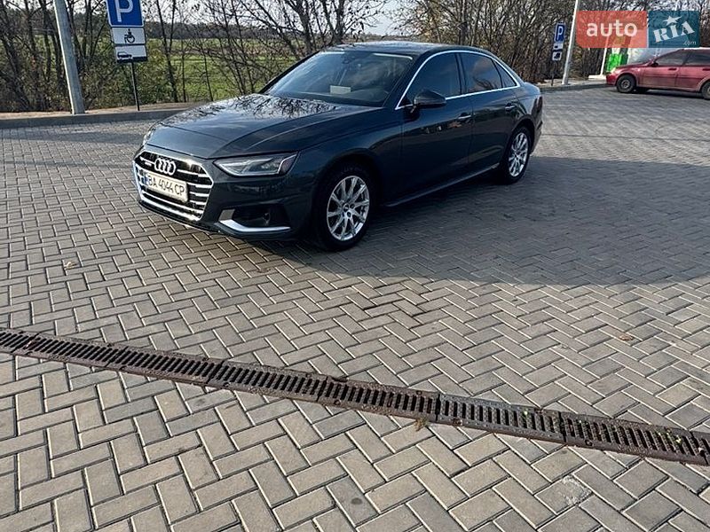 Седан Audi A4 2020 в Гайвороне