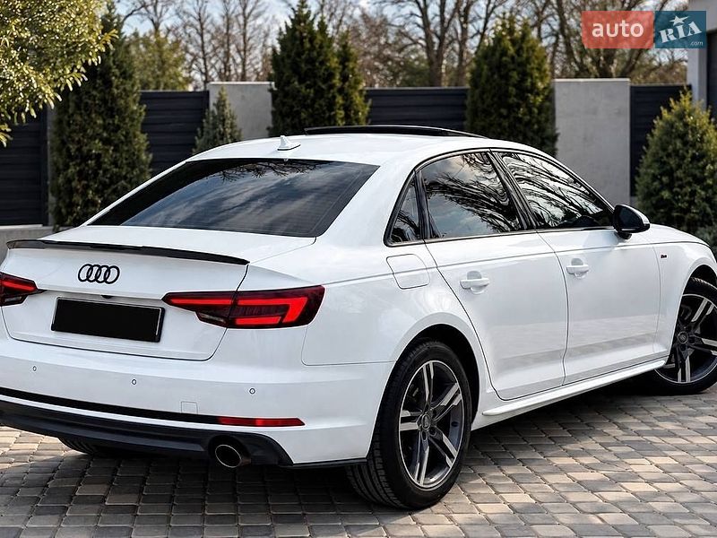 Седан Audi A4 2018 в Кропивницькому