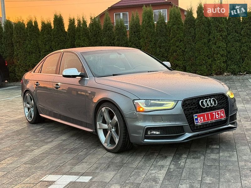 Седан Audi A4 2015 в Луцке