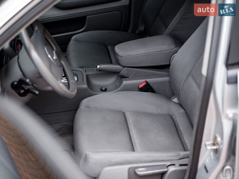 Универсал Audi A4 2001 в Баре