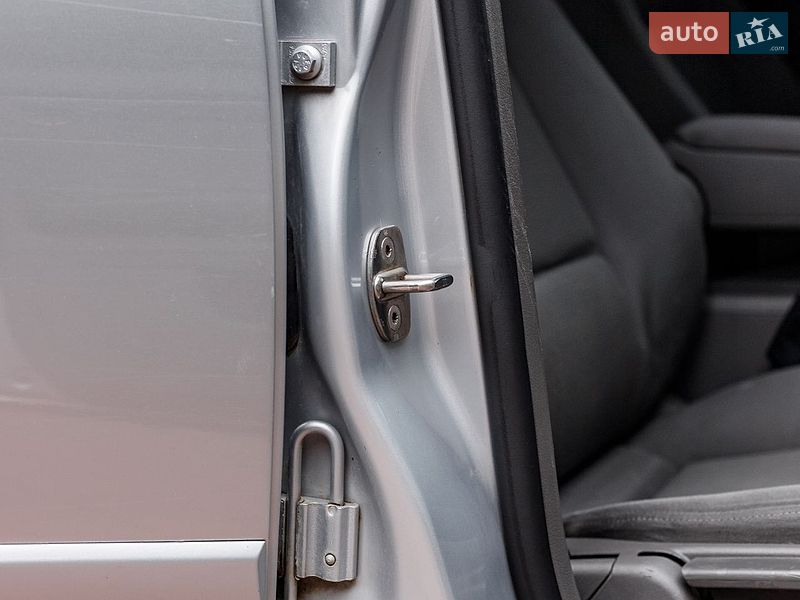 Универсал Audi A4 2001 в Баре