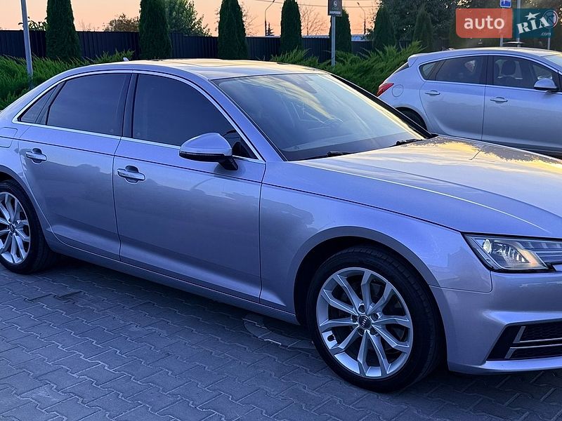 Седан Audi A4 2018 в Тернополі