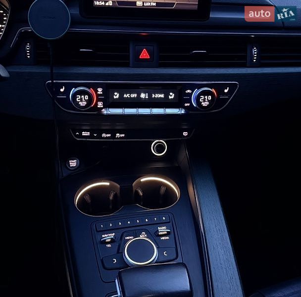 Седан Audi A4 2018 в Тернополі