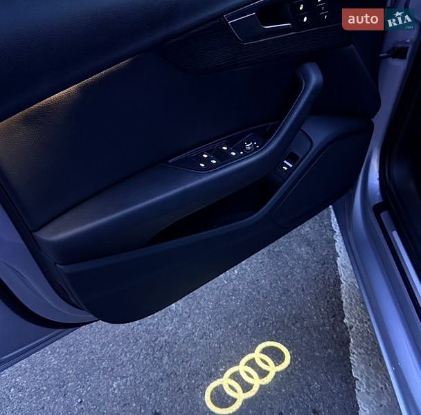 Седан Audi A4 2018 в Тернополі