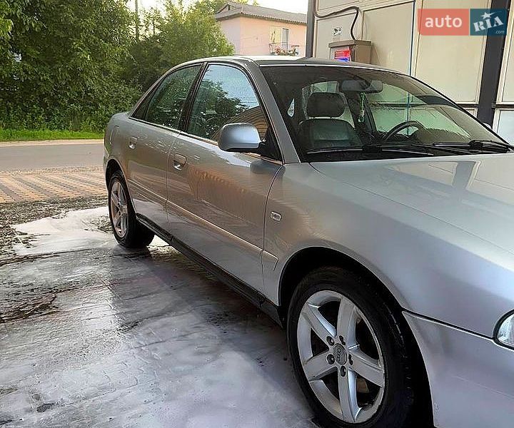 Седан Audi A4 1999 в Одесі