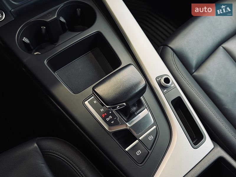 Седан Audi A4 2021 в Киеве