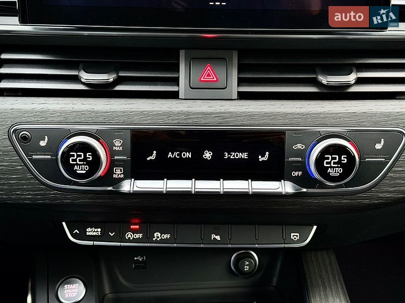 Седан Audi A4 2023 в Києві