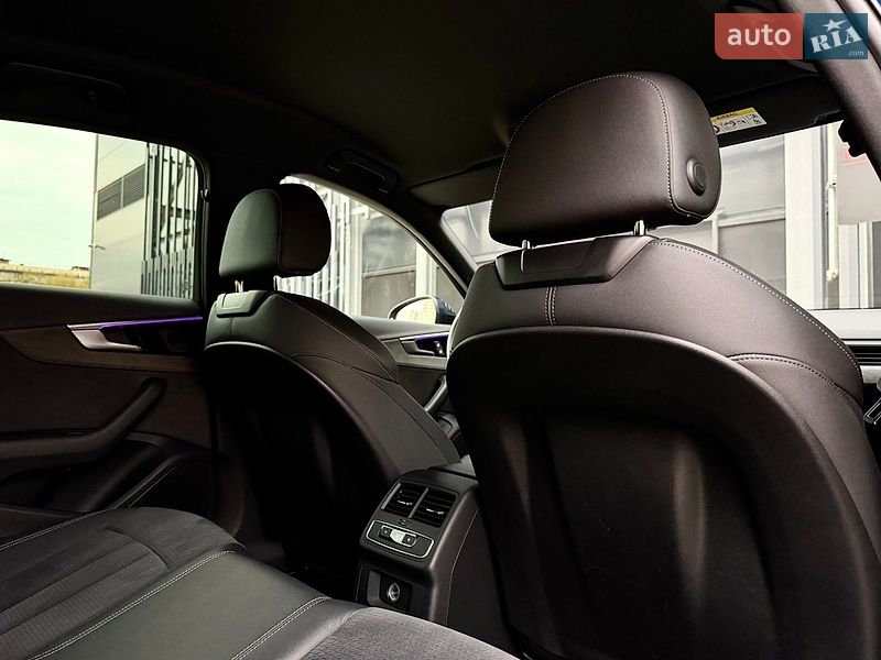Седан Audi A4 2023 в Києві