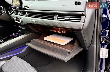 Седан Audi A4 2023 в Києві