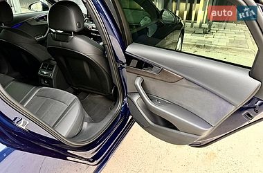 Седан Audi A4 2023 в Києві