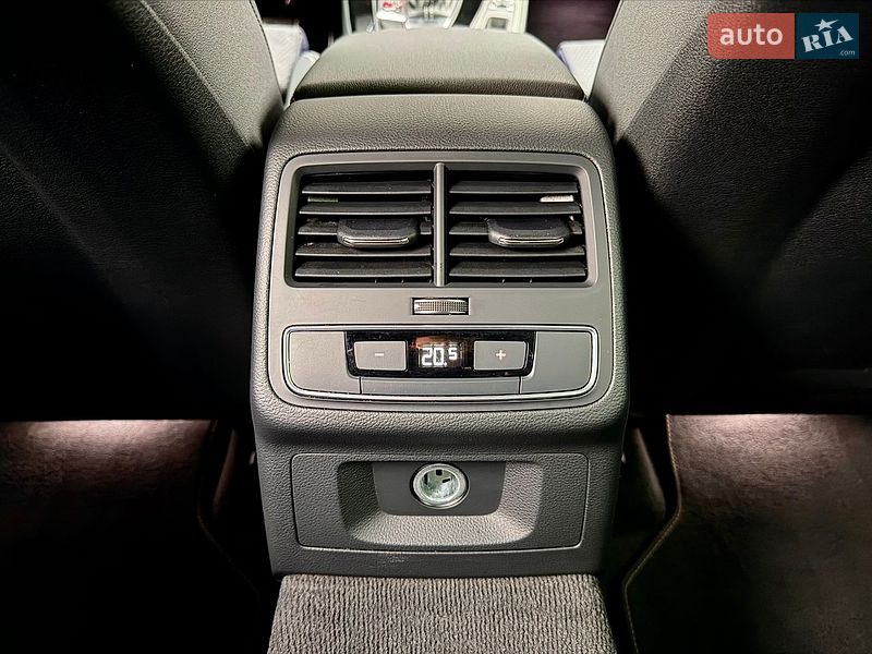 Седан Audi A4 2023 в Києві
